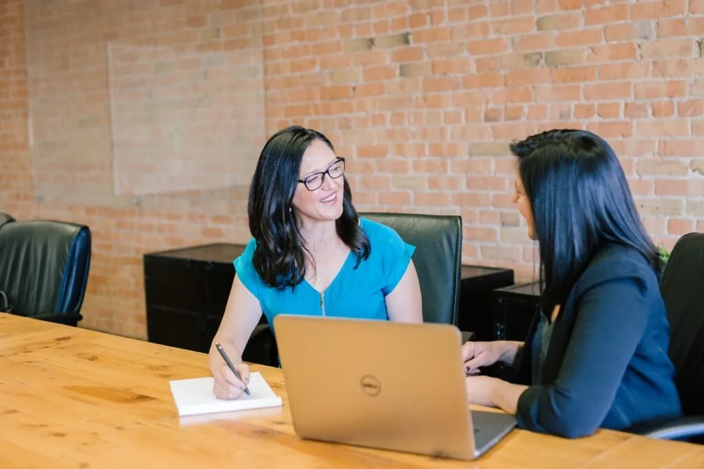 How To Craft A Cover Letter That Stands Out — illustration